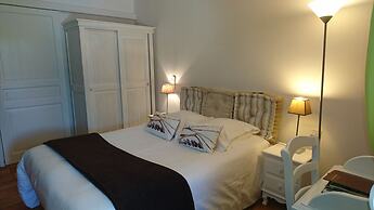Hotel La Bastie D Urfe