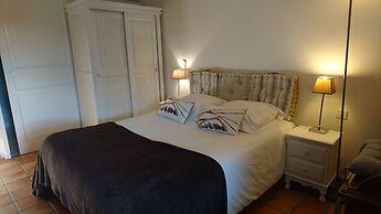 Hotel La Bastie D Urfe