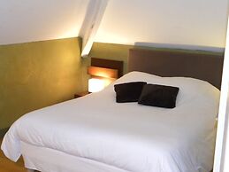 Hotel La Bastie D Urfe