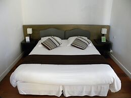 Hotel La Bastie D Urfe