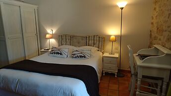 Hotel La Bastie D Urfe