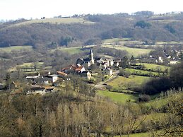 Hotel La Bastie D Urfe