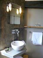Hotel La Bastie D Urfe