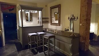 Hotel La Bastie D Urfe
