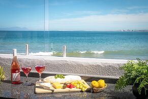 185 on Beach Boutique Suites and Apartments