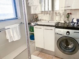 185 on Beach Boutique Suites and Apartments