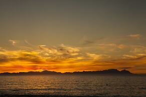 185 on Beach Boutique Suites and Apartments