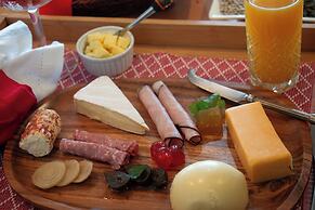 185 on Beach Boutique Suites and Apartments