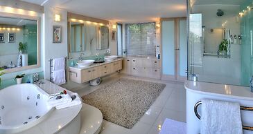 185 on Beach Boutique Suites and Apartments