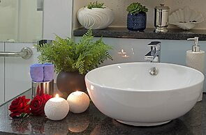 185 on Beach Boutique Suites and Apartments