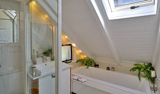 185 on Beach Boutique Suites and Apartments