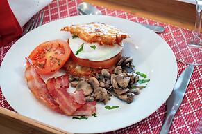 185 on Beach Boutique Suites and Apartments