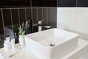 The Lakes Boutique Lodge