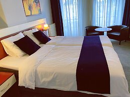 Apollo Hotel