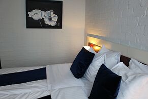 Apollo Hotel