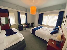 Apollo Hotel