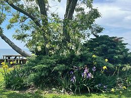 Black Walnut Point Inn