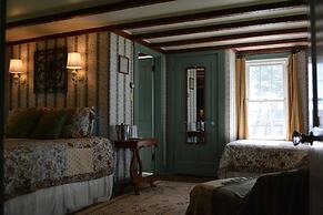 Black Walnut Point Inn