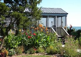 Black Walnut Point Inn