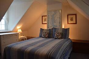 Black Walnut Point Inn