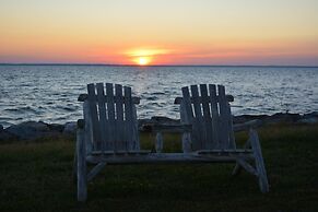 Black Walnut Point Inn