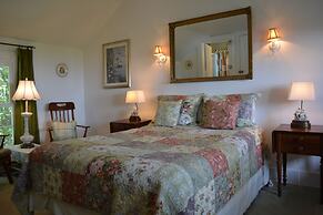 Black Walnut Point Inn