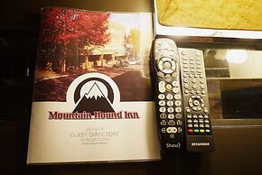 Mountain Hound Inn