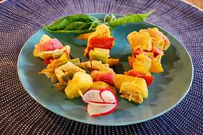 Balsa Surf Camp by Rotamundos