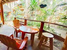 Balsa Surf Camp by Rotamundos