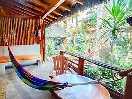 Balsa Surf Camp by Rotamundos