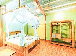 Balsa Surf Camp by Rotamundos