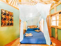 Balsa Surf Camp by Rotamundos