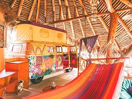 Balsa Surf Camp by Rotamundos