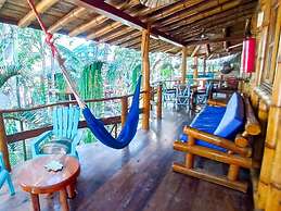 Balsa Surf Camp by Rotamundos