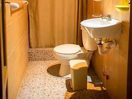 Balsa Surf Camp by Rotamundos