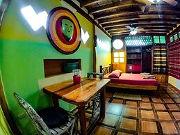 Balsa Surf Camp by Rotamundos