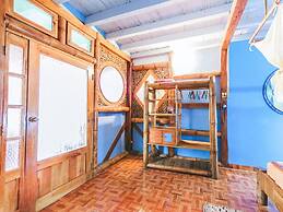 Balsa Surf Camp by Rotamundos