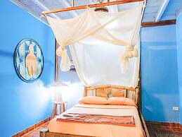 Balsa Surf Camp by Rotamundos