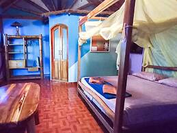 Balsa Surf Camp by Rotamundos