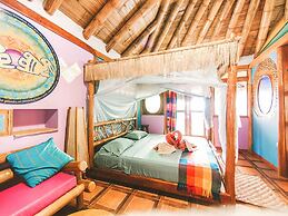 Balsa Surf Camp by Rotamundos