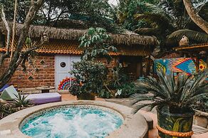 Balsa Surf Camp by Rotamundos