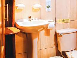 Balsa Surf Camp by Rotamundos