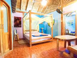 Balsa Surf Camp by Rotamundos