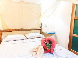 Balsa Surf Camp by Rotamundos