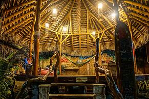 Balsa Surf Camp by Rotamundos