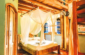 Balsa Surf Camp by Rotamundos