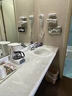 Knights Inn & Suites Emporia