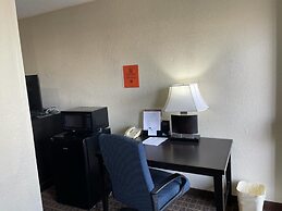 Knights Inn & Suites Emporia