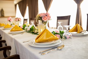 Ewan Ajman Suites Hotel