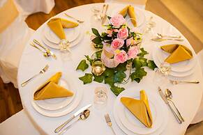 Ewan Ajman Suites Hotel